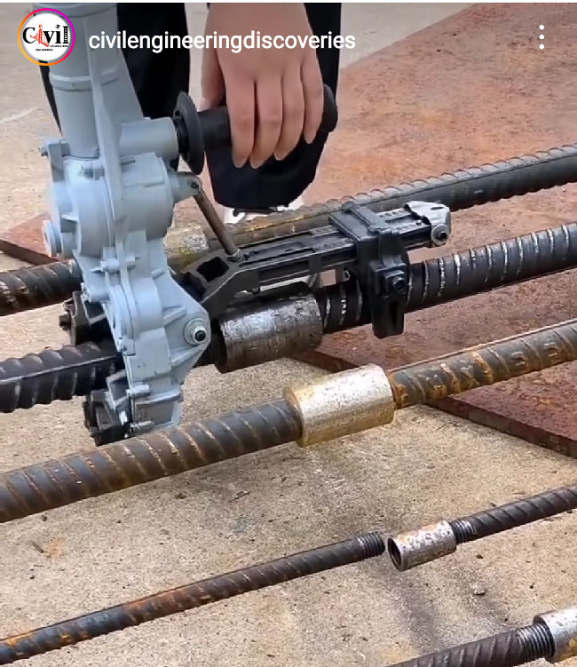 Connectores (couplers) de armados de acero - Apretando la conexión entre dos barras